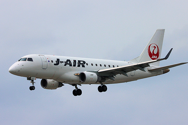 J-AIR E170（JA216J)