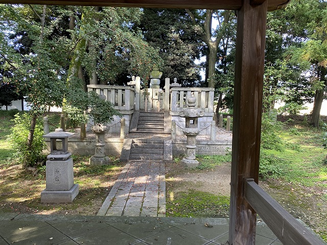 称念寺　新田義貞公墓所