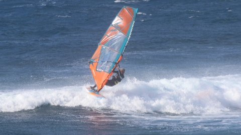 SIMMER SAILS 沖縄 ウインドサーフィン GOYA