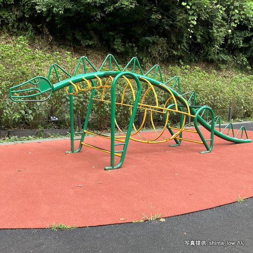 こどもの国（神奈川県横浜市）【こんなところで恐竜発見！】