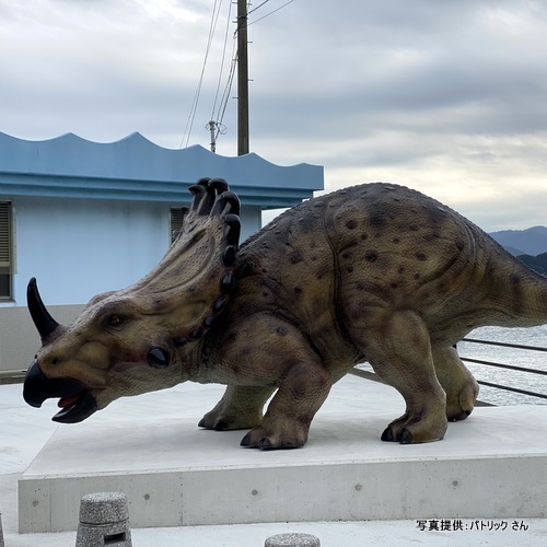 棚底港フェリーターミナル（熊本県天草市）【こんなところで恐竜発見！】　