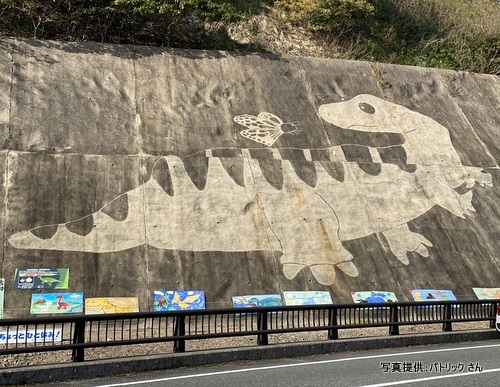 恐竜エコアート（山口県下関市）【こんなところで恐竜発見！】