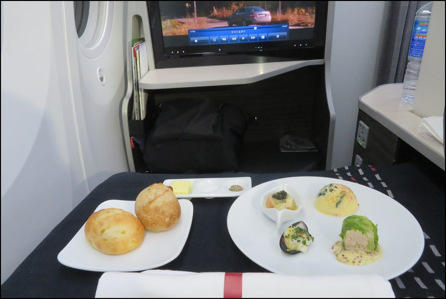 （４）JAL４１便 羽田発ロンドン行/機内食編＠ＳＫＹオーベルジュＢＥＤＤ