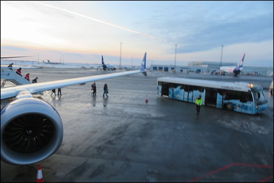 （６）アイスランド航空/ビジネスクラス＠ロンドン発→レイキャビック行