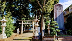 【真鍋小学校と隣り合う「鹿島神社」】_写真14_70